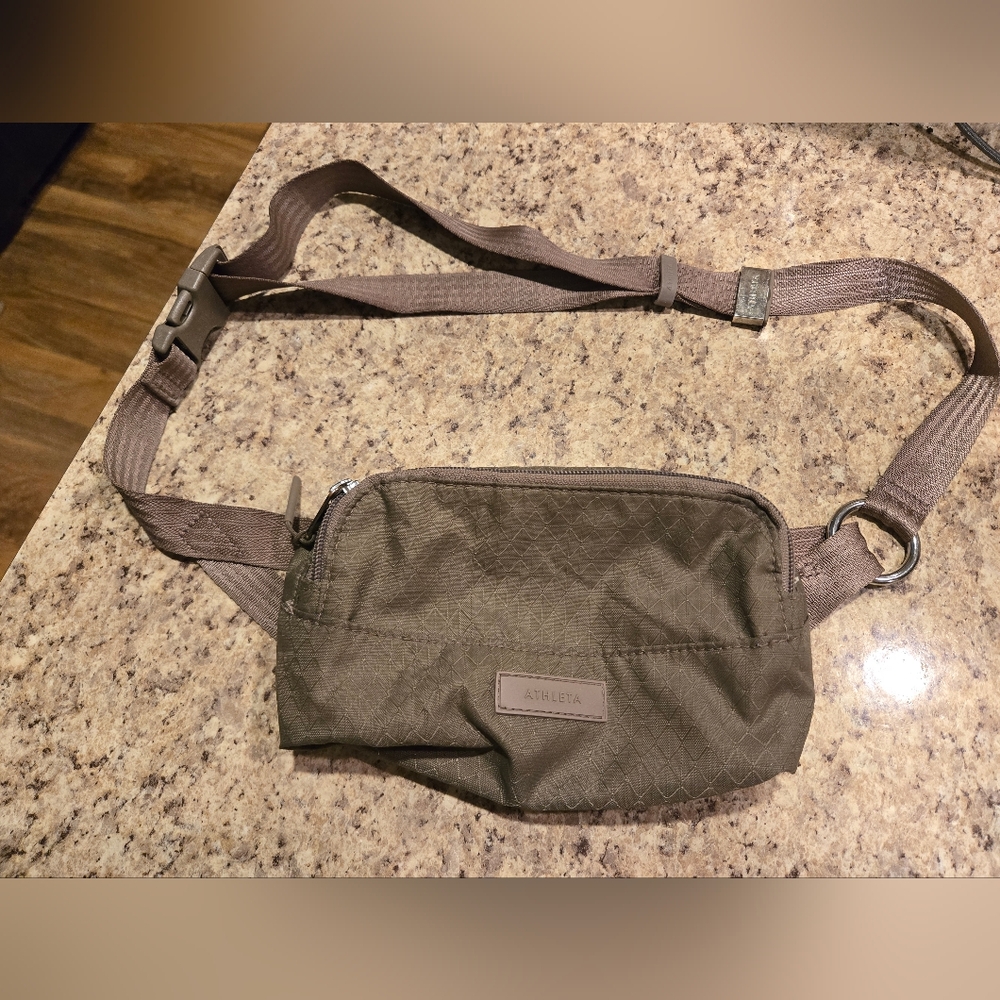 EUC TAUPE ATHLETA BELT BAG